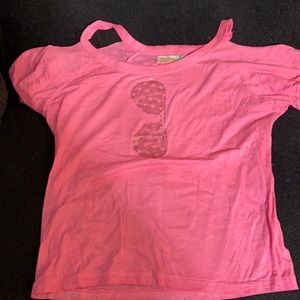 Absorbable and soft girls cold shoulders T-shirt